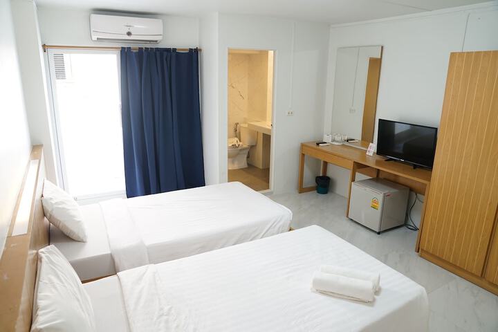 Room 29 of 60