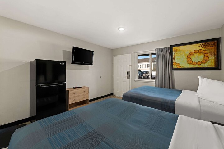 2 Double Beds (16 of 16)
