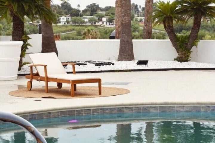 Pool 10 of 12