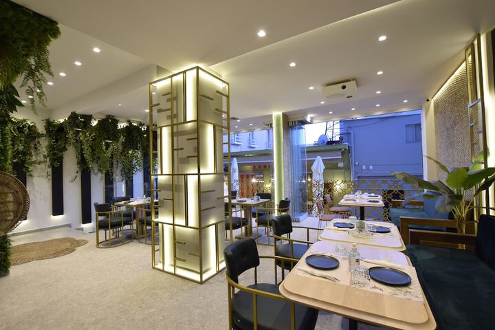 Dining 106 of 137