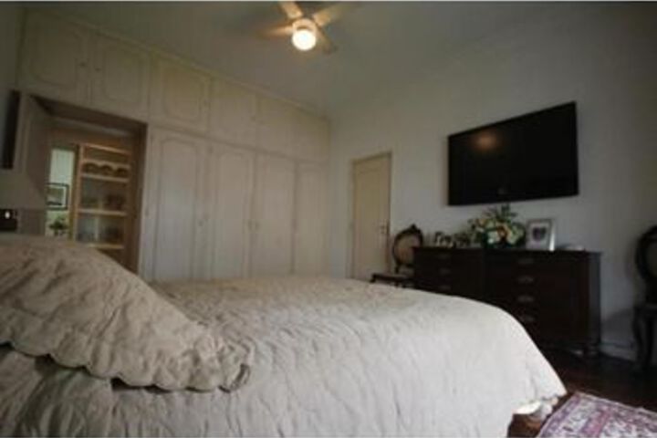 Room 18 of 35