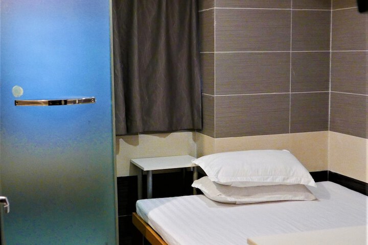 Room 5 of 46