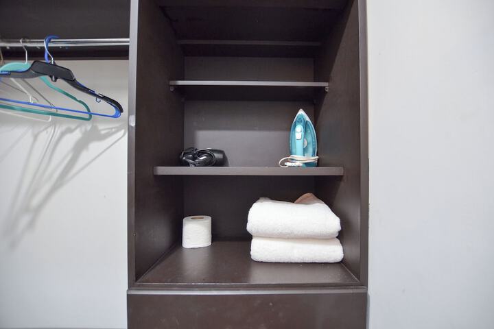 Room 4 of 75