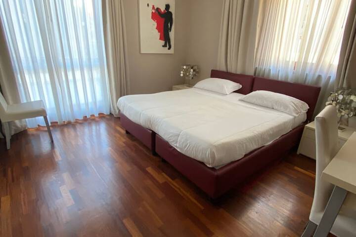 Room 7 of 20