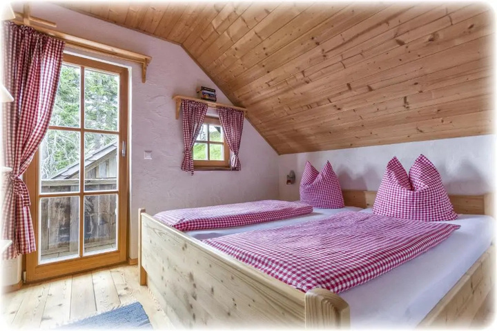 Room 3 of 8