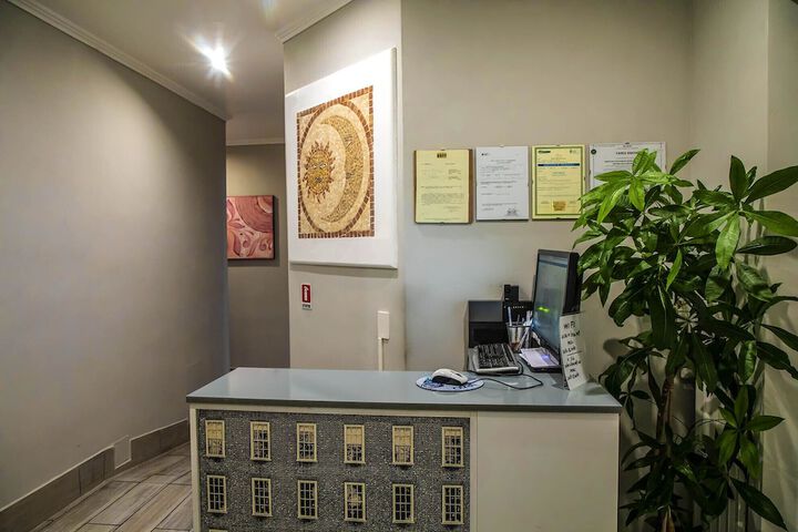 Concierge desk