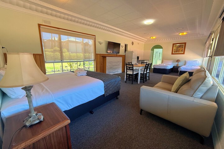 Room 30 of 78