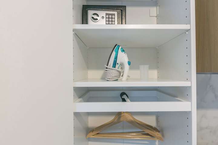 Room 5 of 111