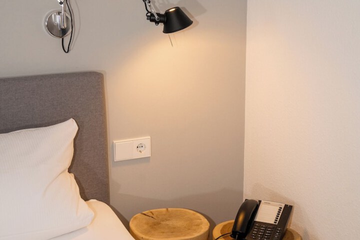 Room 79 of 395