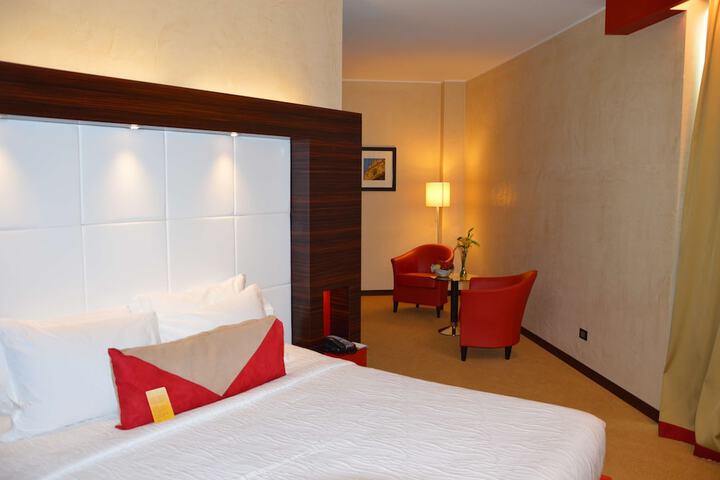 Room 33 of 113