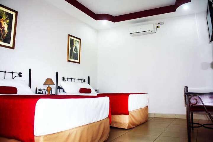 Room 5 of 23