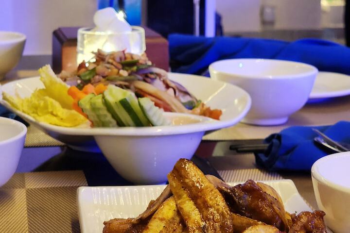 Lounge 113 of 142