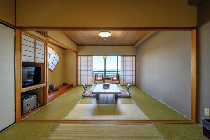 Room 20 of 77