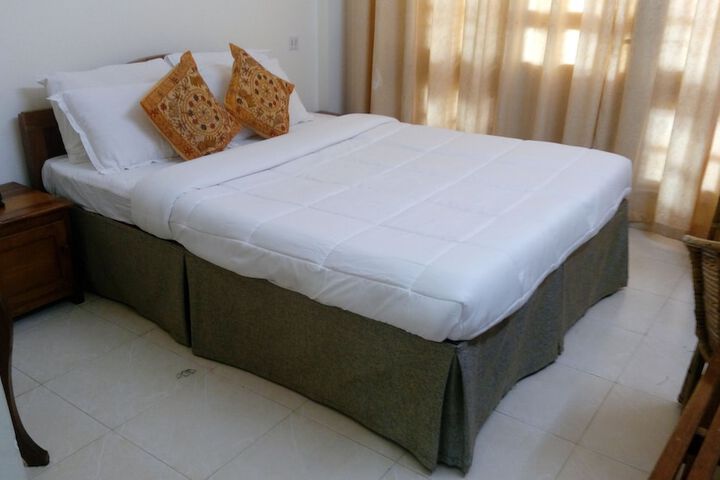 Room 8 of 31