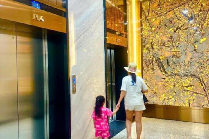 General 3 of 11