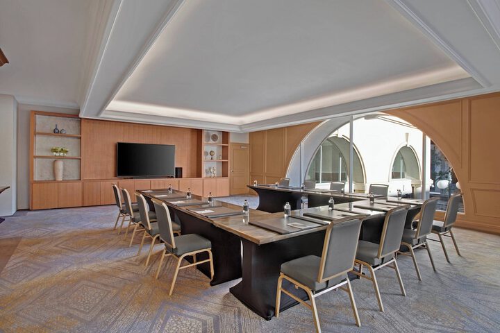 Meeting facility