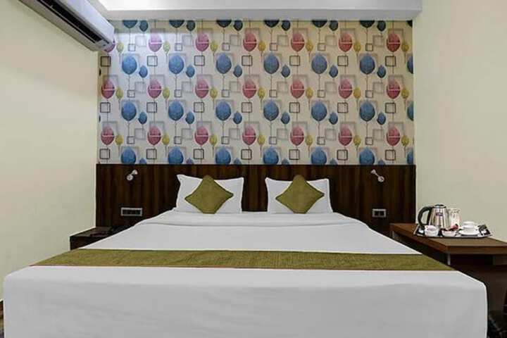 Room 16 of 27