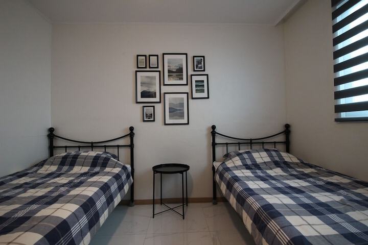 Room 6 of 86