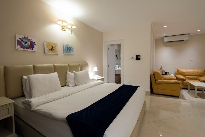 Room 9 of 23