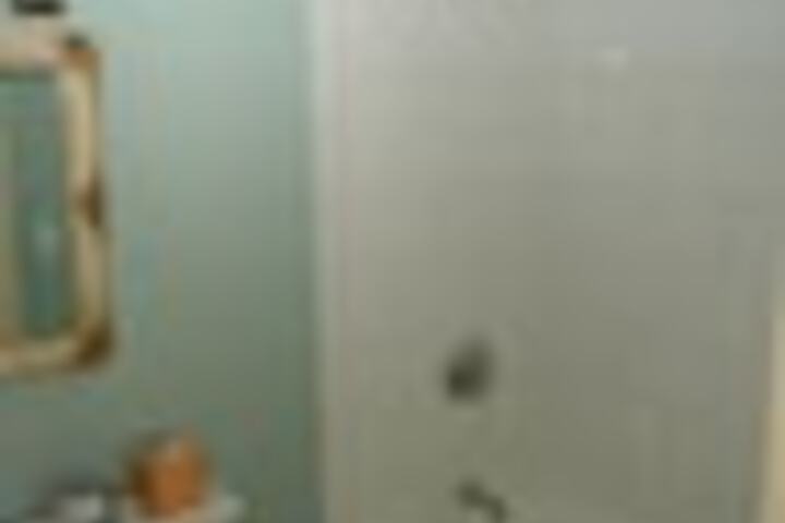 Room 173 of 252