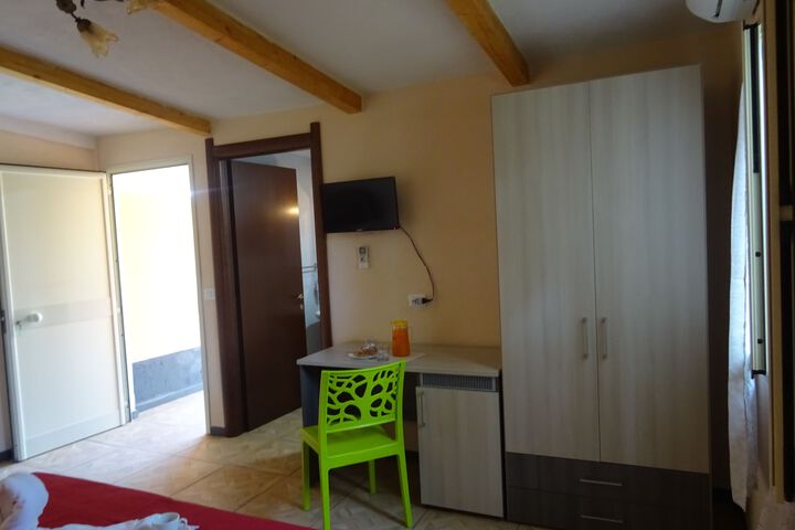 Room 17 of 21