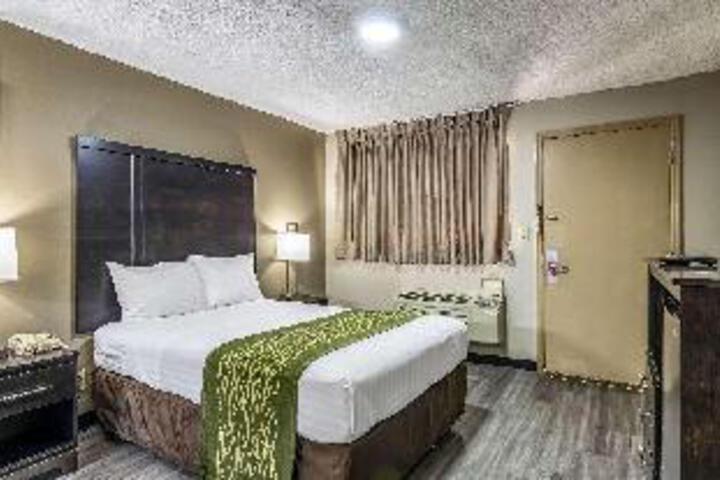 1 Double Bed (12 of 16)