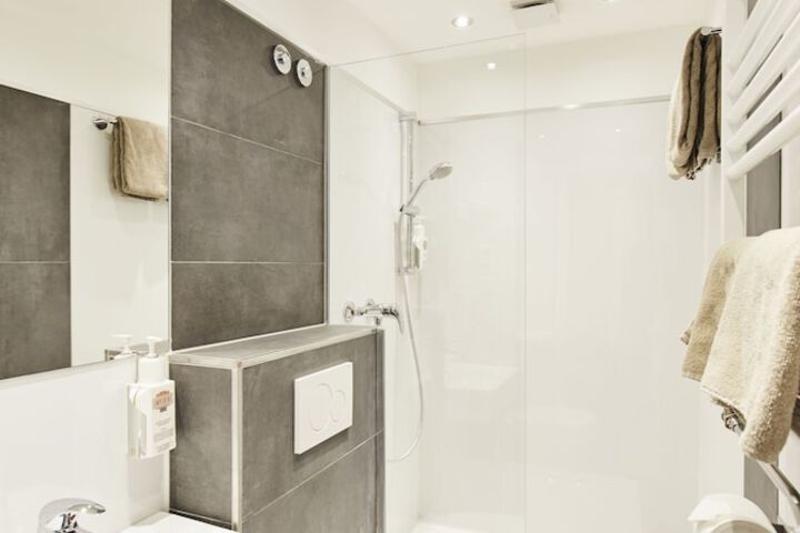 Clean Restrooms