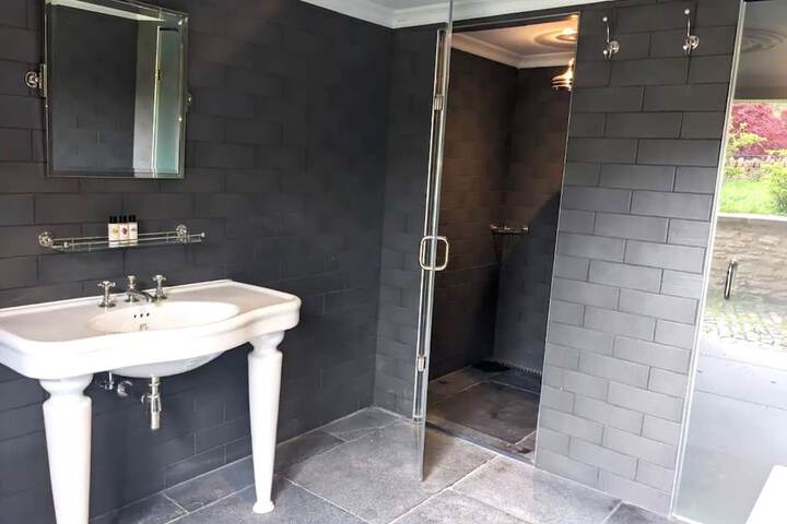 Bathroom Vanities
