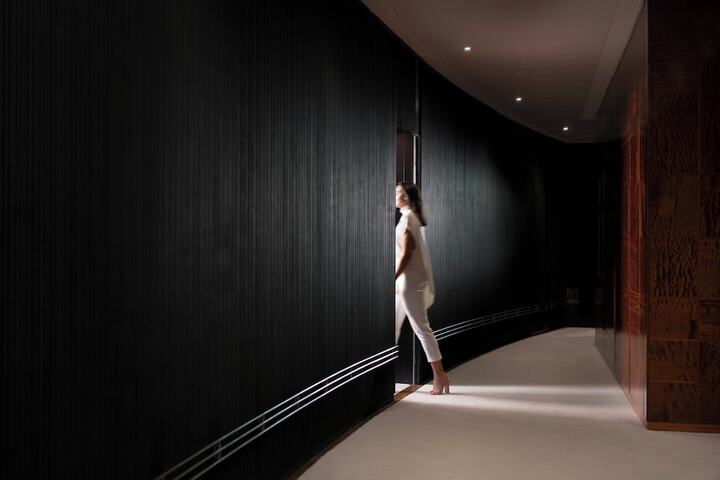 Ballroom/Hall 86 of 93