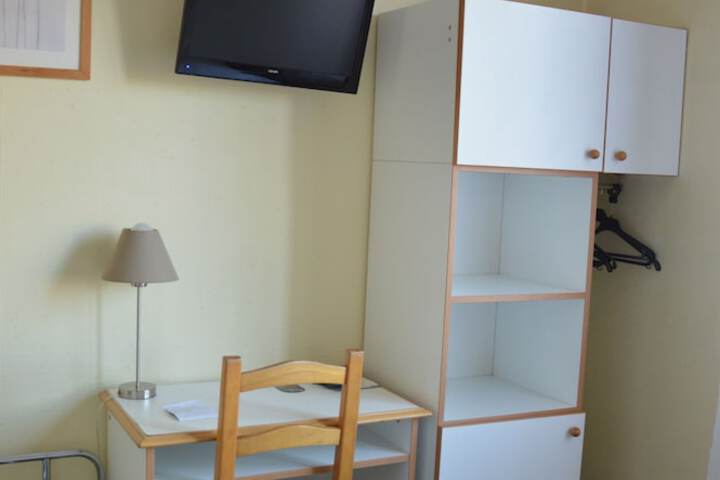 Room 50 of 72