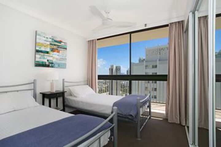 Room 2 of 11