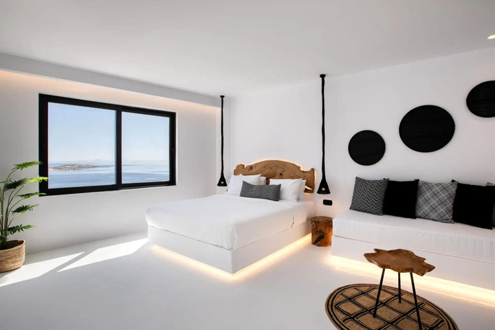 Room 5 of 44