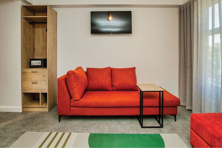 Room 35 of 54