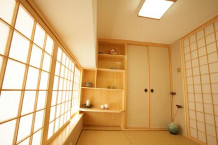 Room 32 of 51
