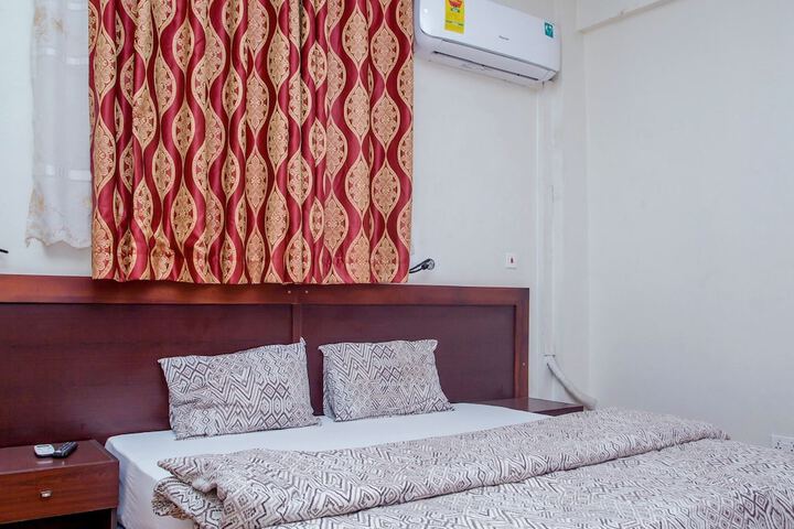 Room 8 of 32