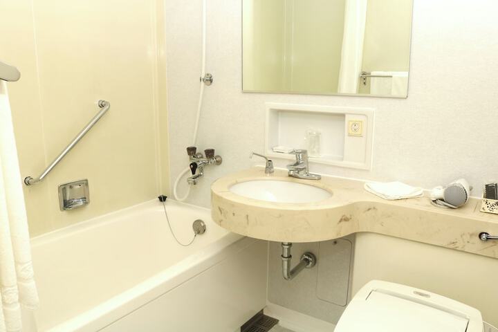 Room 18 of 46
