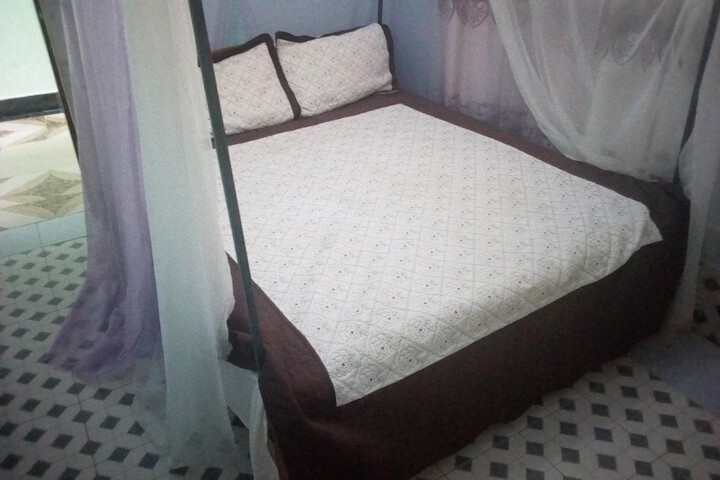 Room 3 of 27