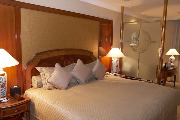 Room 4 of 39
