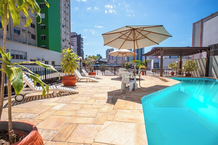 Hotel Pool
