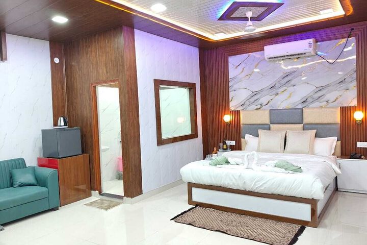 Room 8 of 41