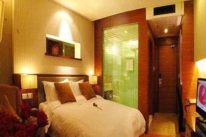 Room 5 of 7
