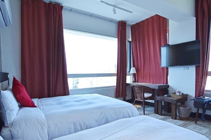 Room 20 of 86