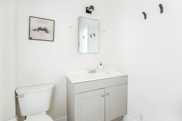 Room 5 of 32