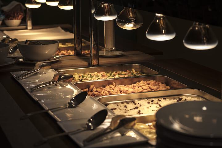 Dining 47 of 53