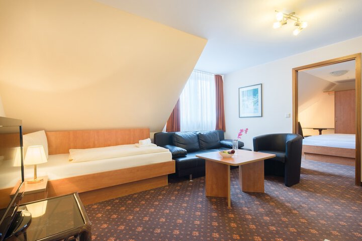Room 6 of 20