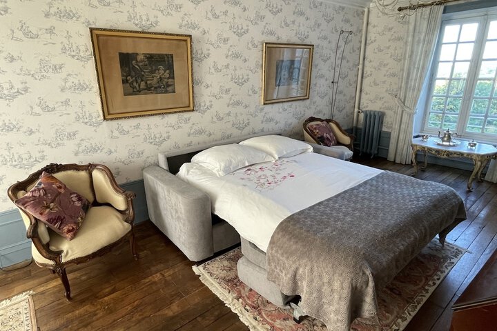 Room 9 of 97