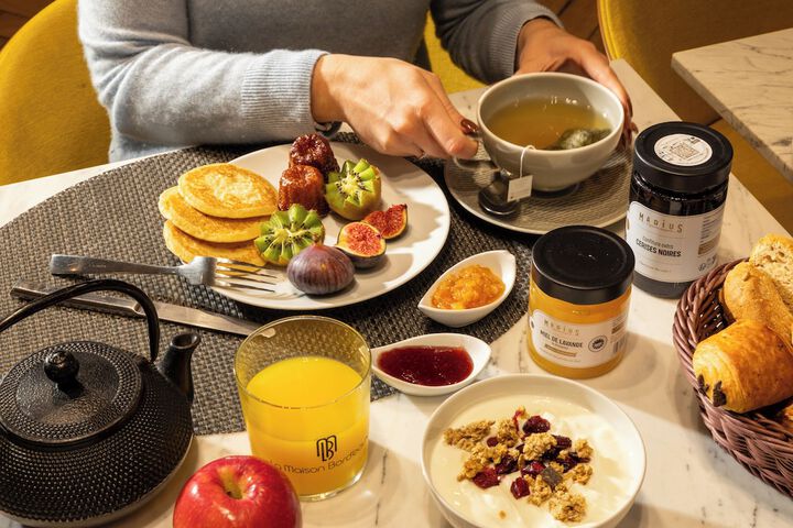 Breakfast/Coffee Service 58 of 68