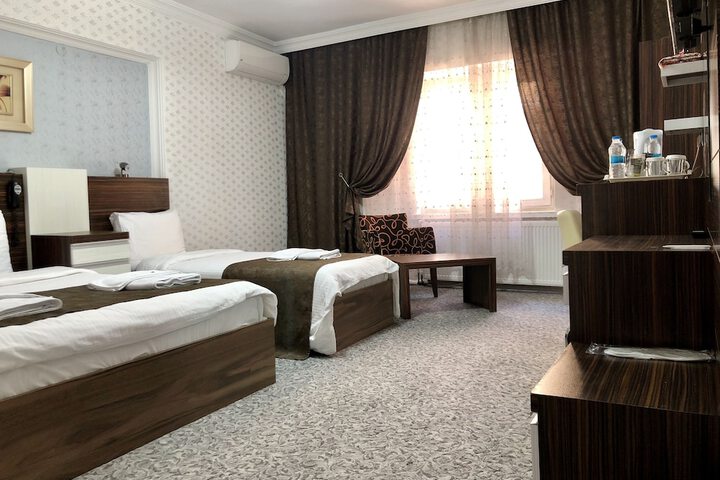 Room 12 of 51