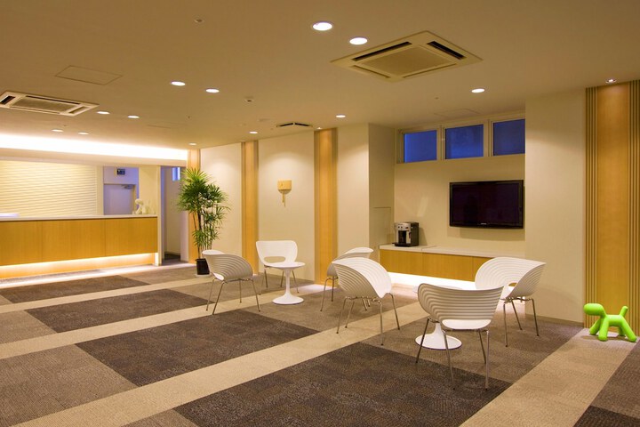 Entrance & Lobby
