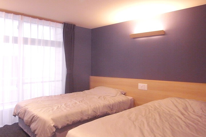 Room 6 of 37